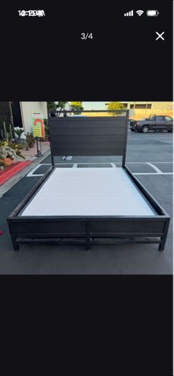 Standard Furniture Queen Size Espresso Walnut Bed Frame with Box Spring Good Condition