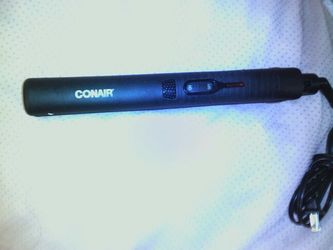 Brand new Conair hair straightener