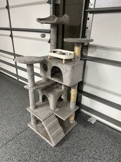 Cat tree house