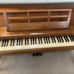 Acrosonic Piano And bench