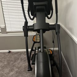 NordicTrack Elite 14.7 Elliptical