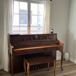 Kawai piano 