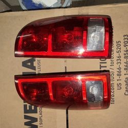 2004 Dodge Ram 2500 Taillights 