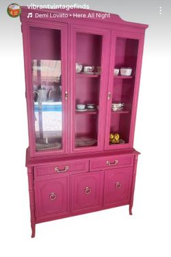 Faux bamboo Hollywood Regency style vintage Broyhill hutch china cabinet buffet