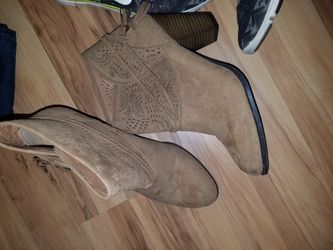 Women's boots