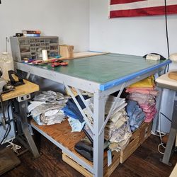 LARGE CUTTING TABLE