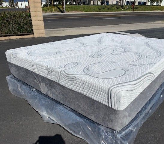 Queen Memory Foam 