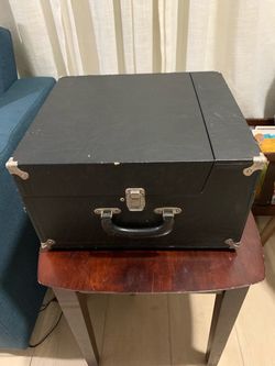 Hamilton Electronics.Vintage class room record player in good working condition.