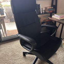 Rutherford Luxura Ergonomic Faux Leather Swivel Manager Chair – Black – Lightly Used