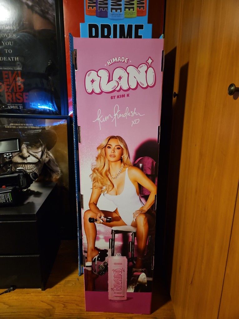 Kim Kardashian Alani Kimade Display