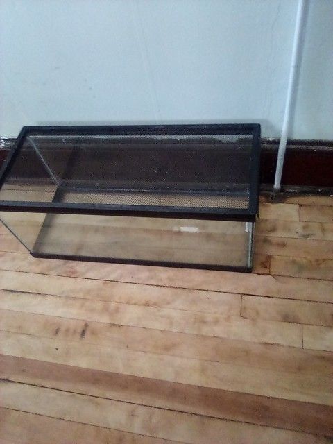 20 Gal Tank With Lid