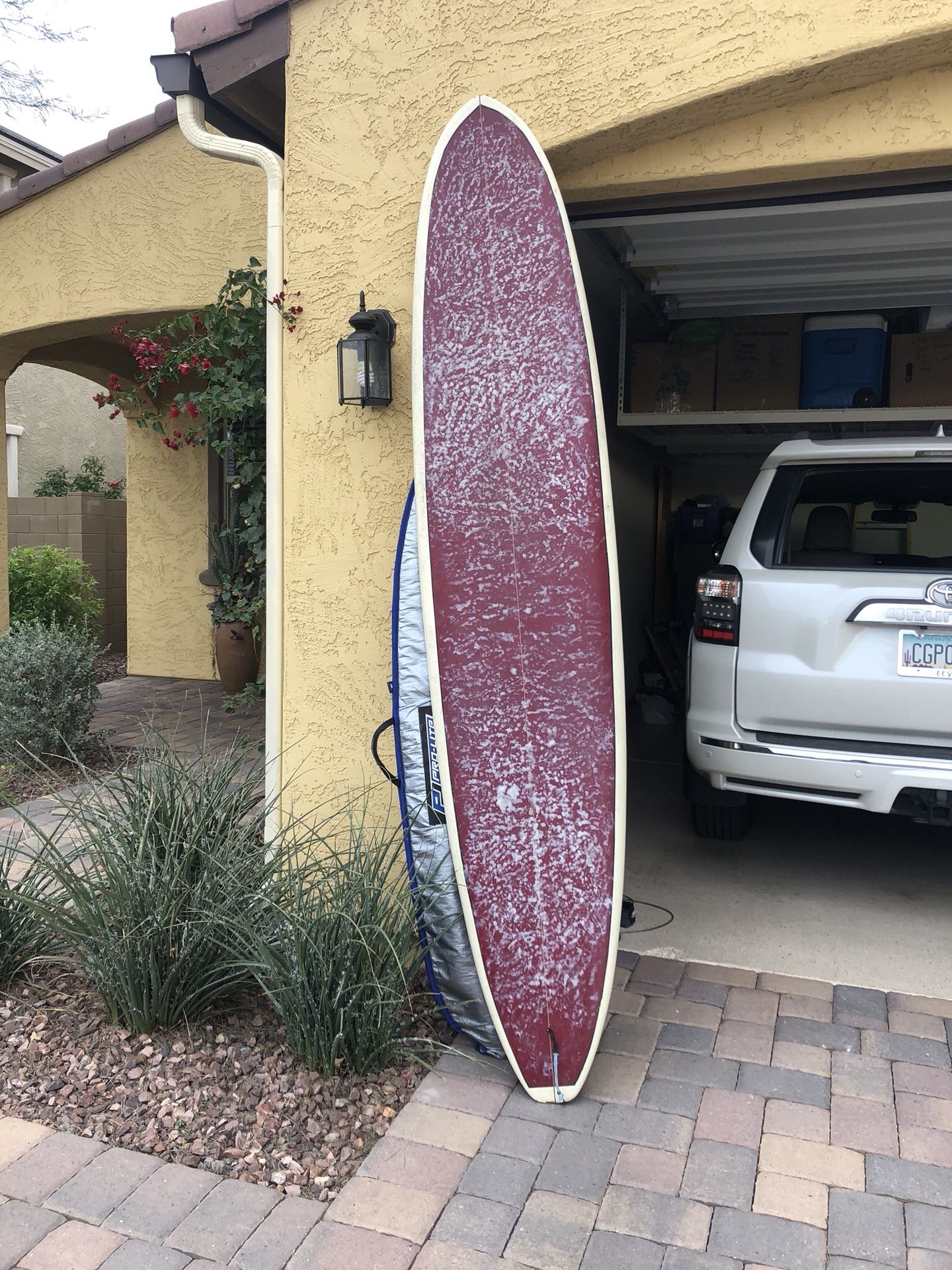 9ft surfboard with custom fin
