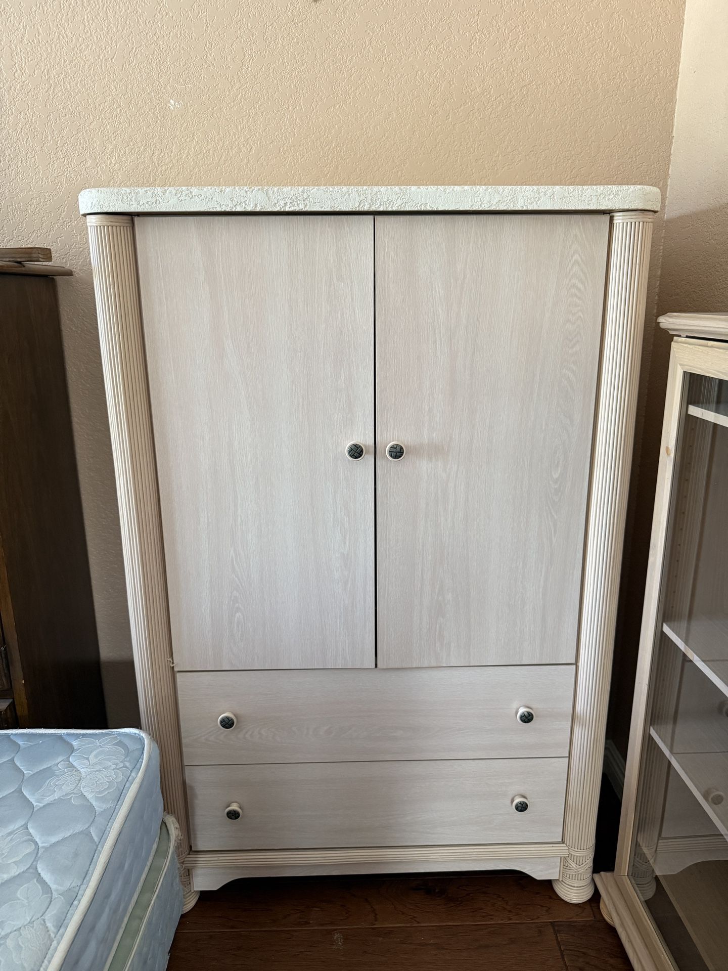 Wardrobe Armoire