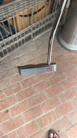 Titleist Scotty Cameron GOLO 6 putter