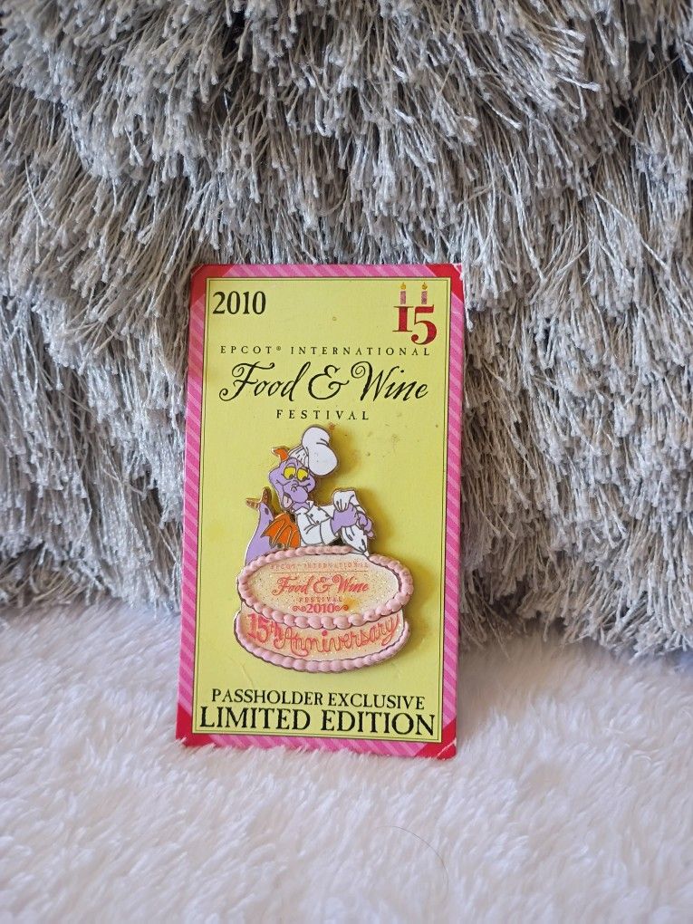 Figment dressed as a chef 2010 Epcot International Food & Wine Festival pin