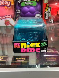 Authentic NeeDoh Nice Berg Blue XL Giant Nee Doh Niceberg Solid Squish Cube 🧊