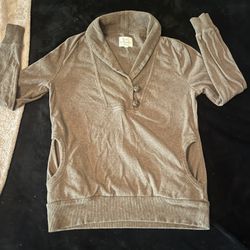 Assortment Of Sweatshirt/Sweaters 