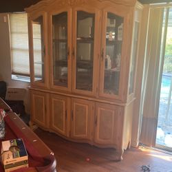 China cabinet 