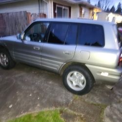 2000 Toyota RAV 4