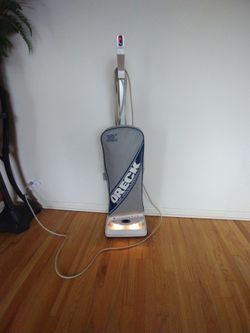 Oreck XL2 Upright Vacuum Cleaner