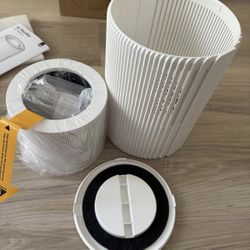 VOOPNU Air Purifiers For Bedroom And Home 1095 Sq. Ft True H13 HEPA Pet Air Purifier For Dorm Room With Air Quality Display 360° Air Intake & Outlet F