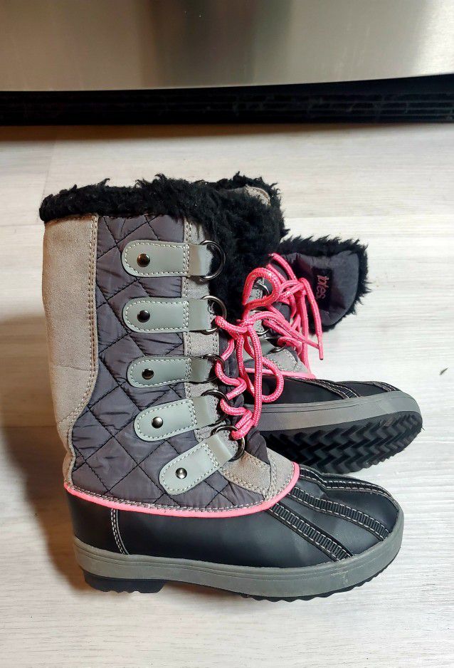 Totes Snow boots Girl Size 13