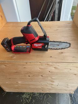 Milwaukee M18 Fuel Cordless Pruning Chainsaw