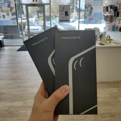 Samsung Galaxy Z Flip 7 FE (Unlocked) - Brand New