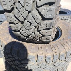 4.  Lt 275/70/18.  Goodyear.  Wrangler  90%
