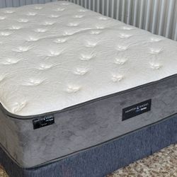 USED FULL SIZE PLUSH MATTRESS ONLY 