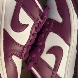 Nike Dunks 