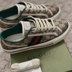 Gucci Shoes 