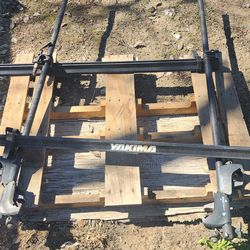 Yakima roof rack with two bike holder.