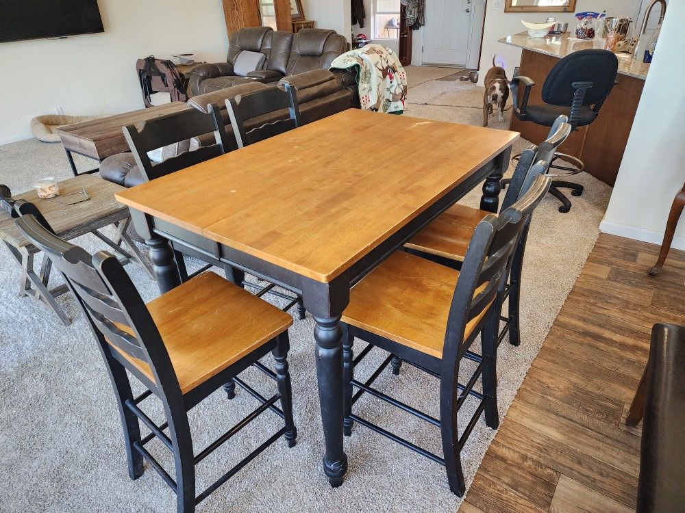 Reeds furniture dining table