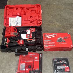 NEW MILWAUKEE SET W/Batteries