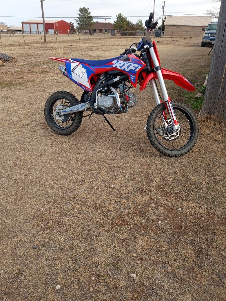 Apollo Dirt Bike