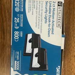 Utilitech 2-Pack Motion-Activated Solar LED Security Lights – Linkable Dusk-to-Dawn