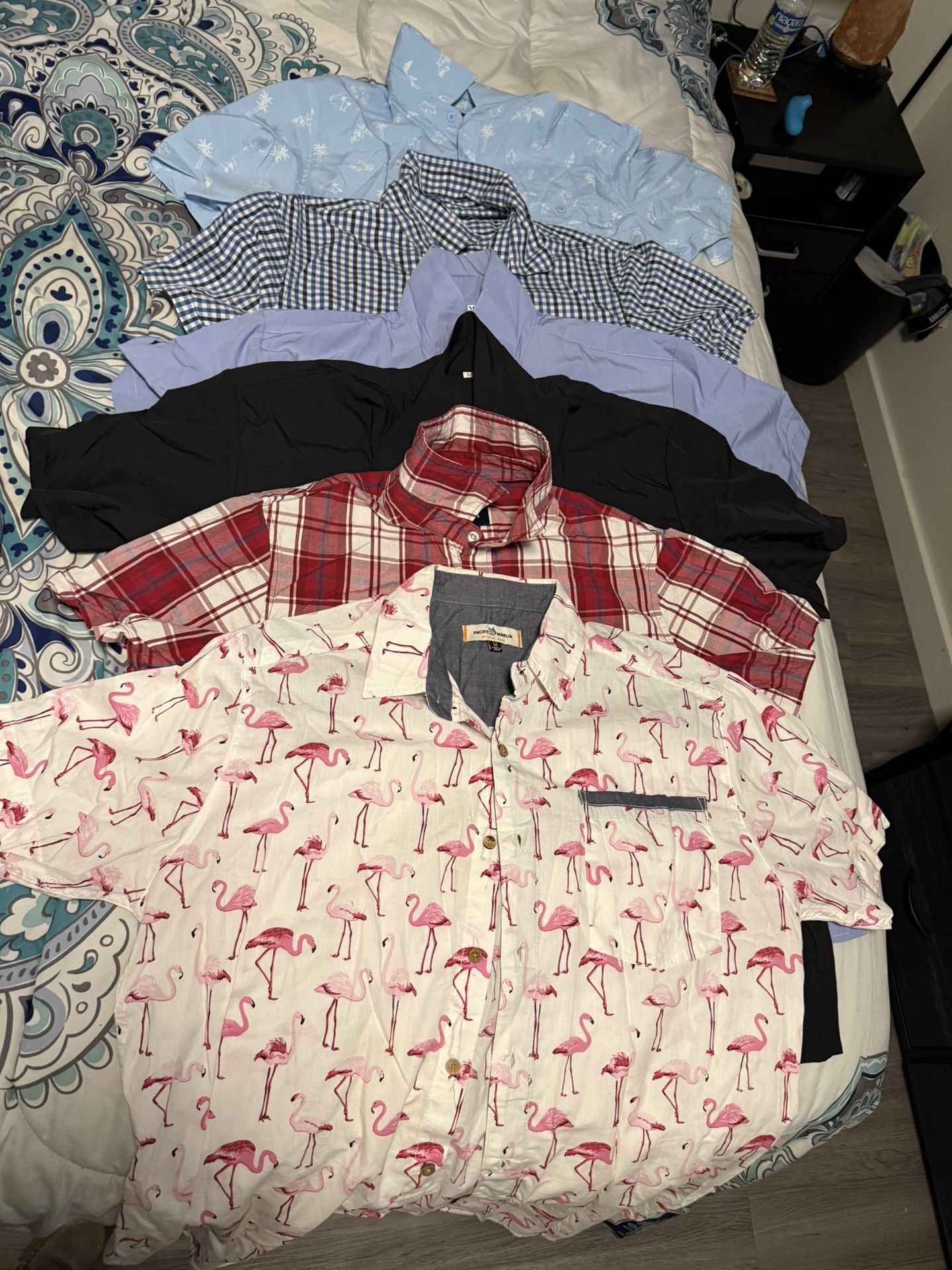 Men’s Short Sleeve Medium Button Downs