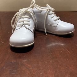 White Bayby Shoes Girl Or Boy