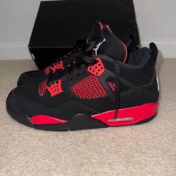 Jordan 4 Red Thunder “ Size 10” 