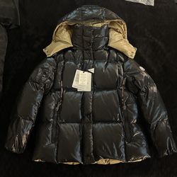 Moncler Parana Hooded Short Down Jacket
