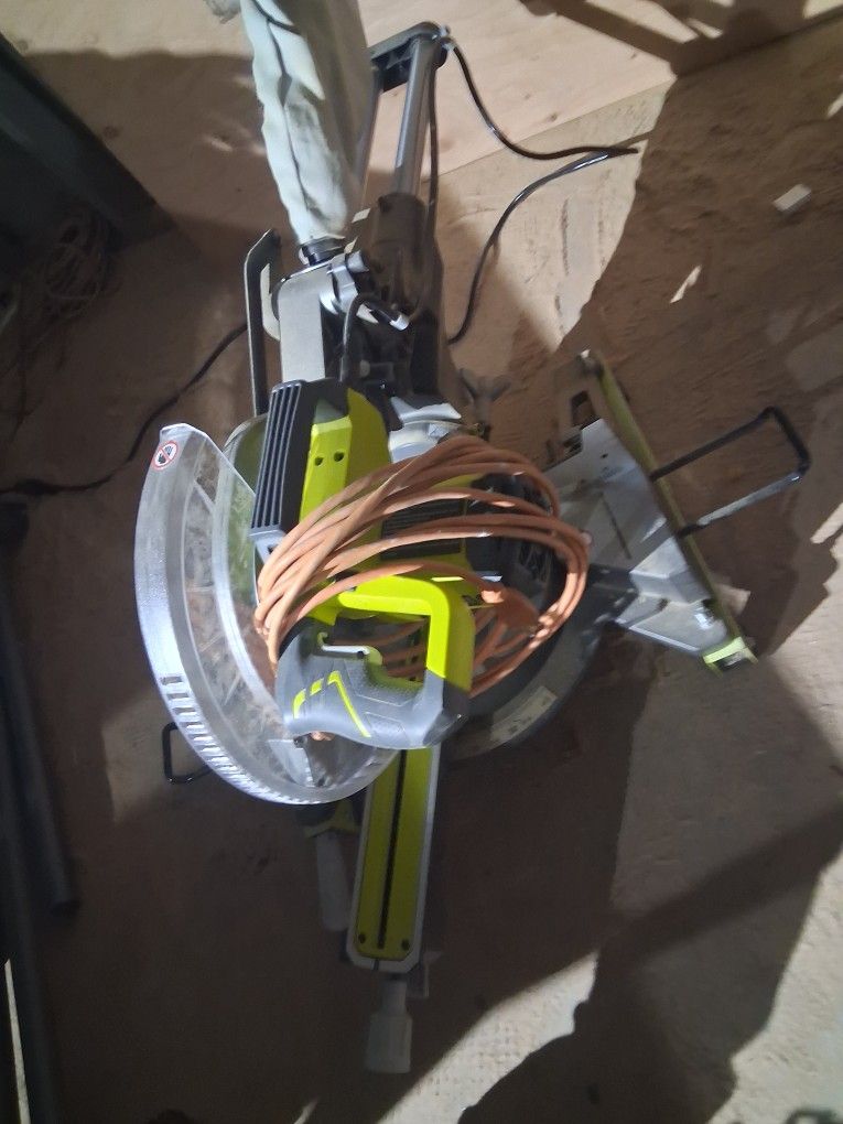 Ryobi Compound Miter Saw