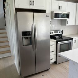 Stainless Steel Frigidaire Gallery Refrigerator (Fridge) 36” Side By Side 