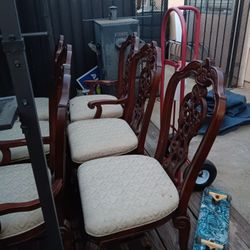 Dinning Table And Chairs 