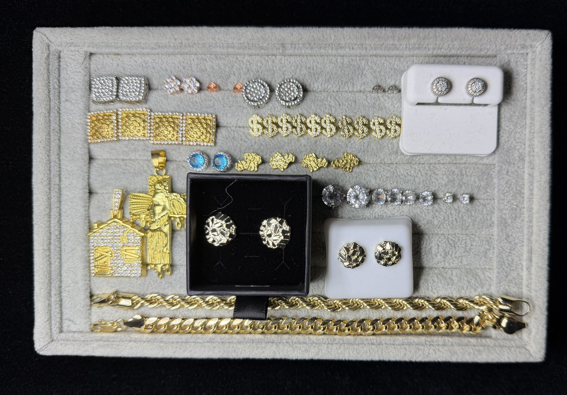 MOSSINTE & Gold Plated EARINGS