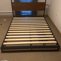 Zinus Suzanne Queen Bed Frame