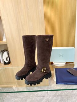 Prada women's shoes (with box)