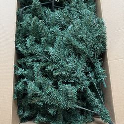 7.5 ft Christmas Tree