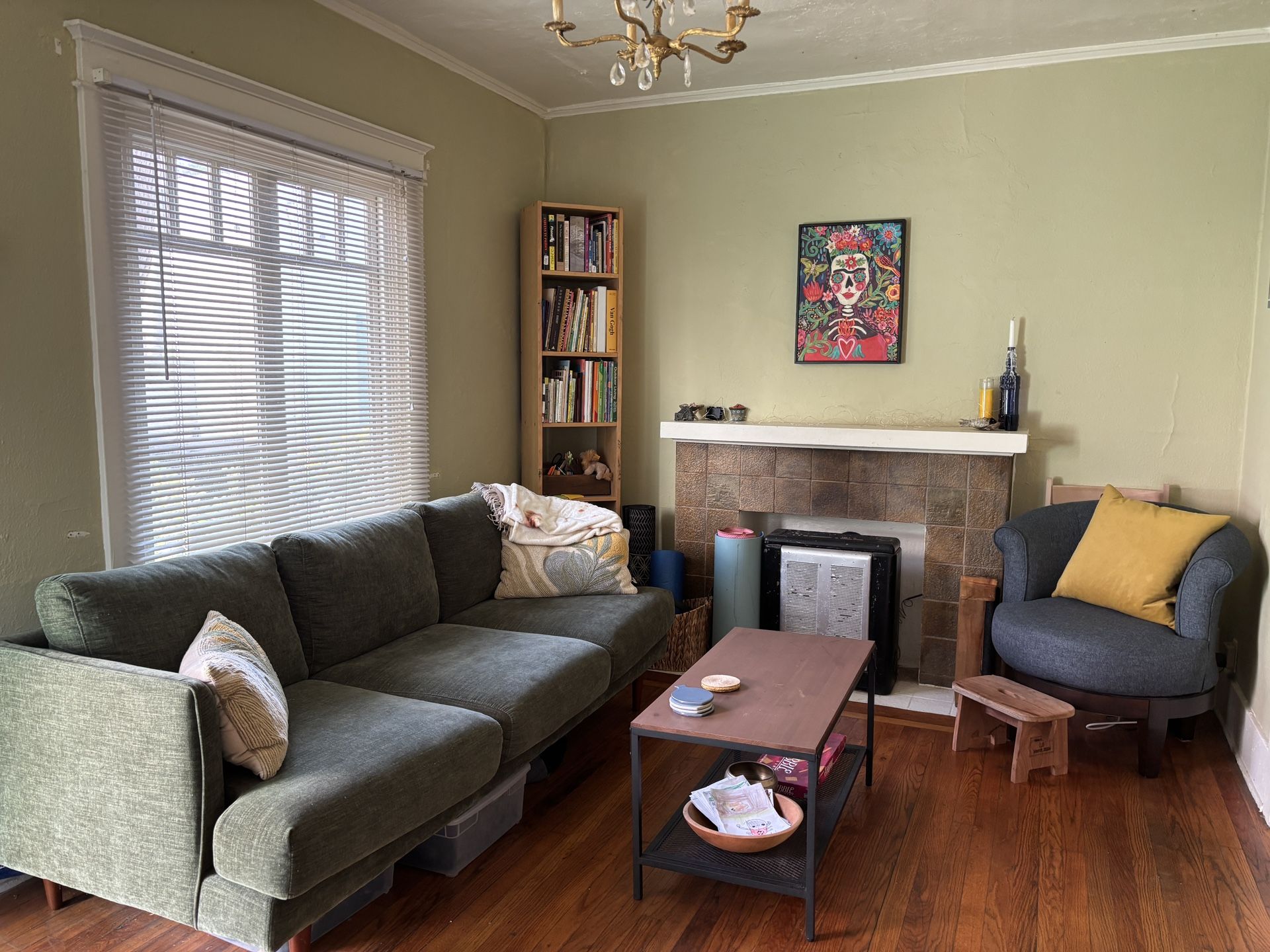 Bookcase, Coffee Table, Hooks, Mirrors $20-$40