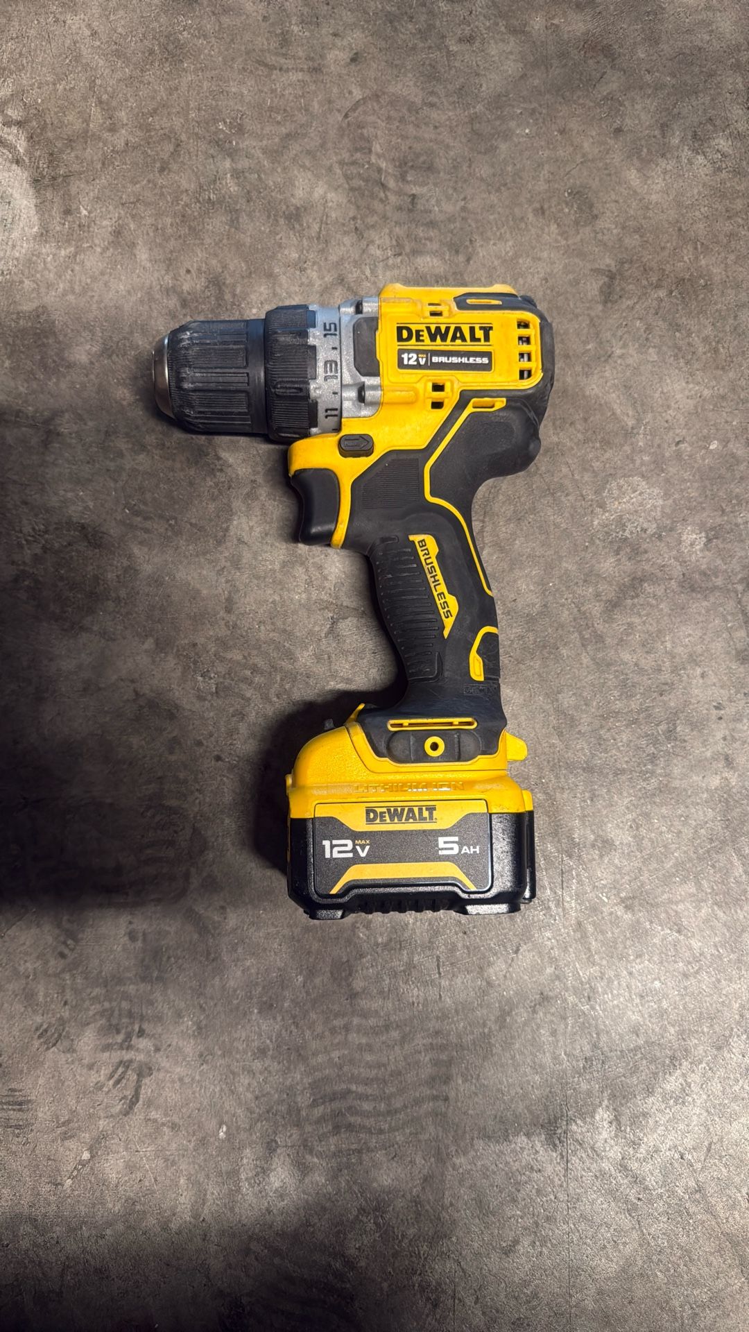DeWalt Drill 3/8” With Batteries